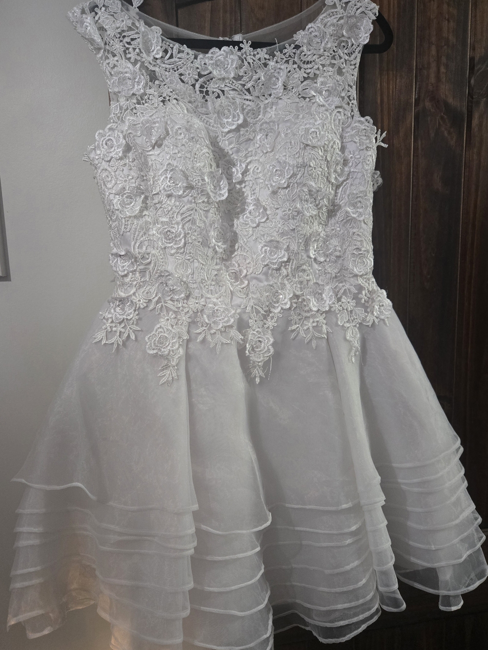 Elegant White Lace Appliqué Short Wedding Dress